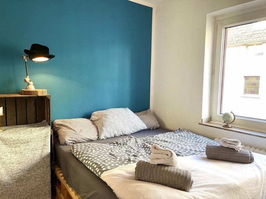 - Chilliges Zimmer In Dusseldorf Mit Balkon & Kuche; Big Tv And Bed - Exteriör bild