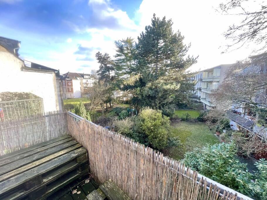 - Chilliges Zimmer In Dusseldorf Mit Balkon & Kuche; Big Tv And Bed - Exteriör bild
