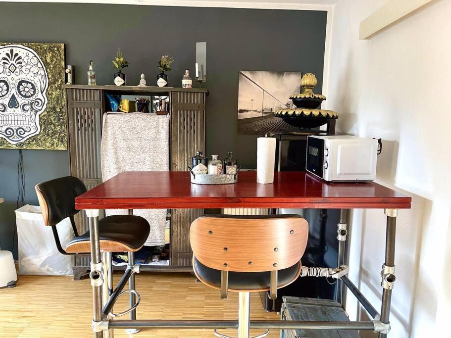- Chilliges Zimmer In Dusseldorf Mit Balkon & Kuche; Big Tv And Bed - Exteriör bild
